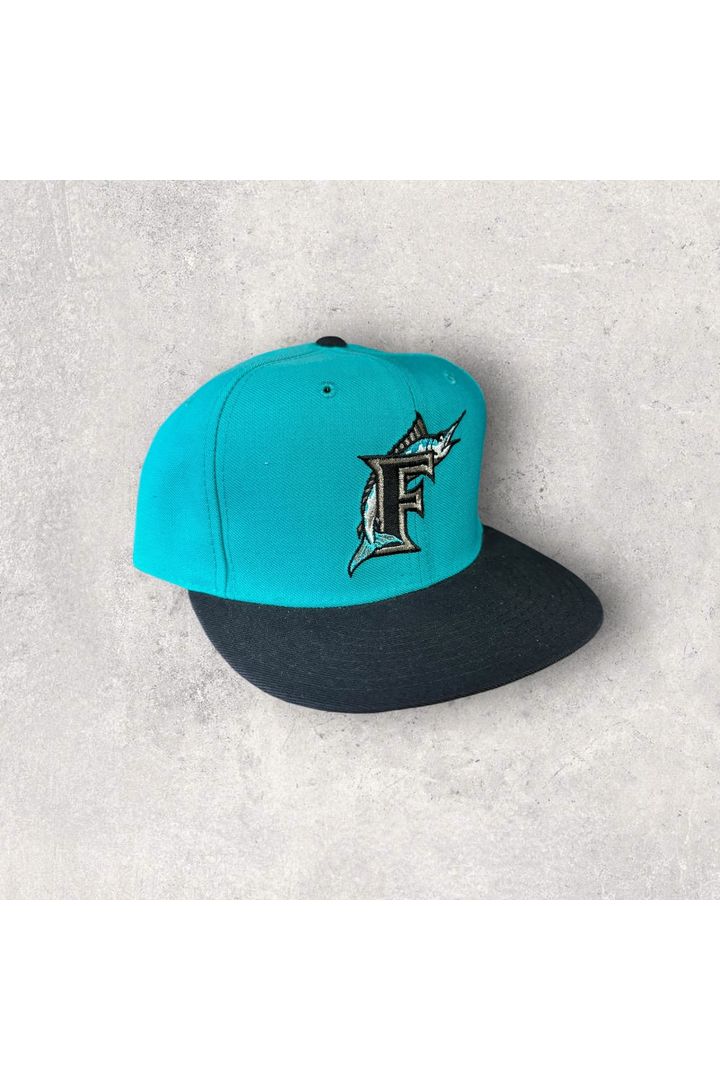 Vintage New Era 100% Wool Diamond Collection Florida Marlins Fitted Hat- 7 3/8