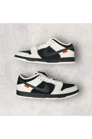 Nike SB Dunk Low TIGHTBOOTH