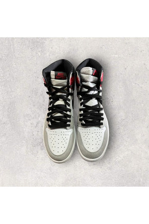 Jordan 1 Retro High LIGHT SMOKE GREY