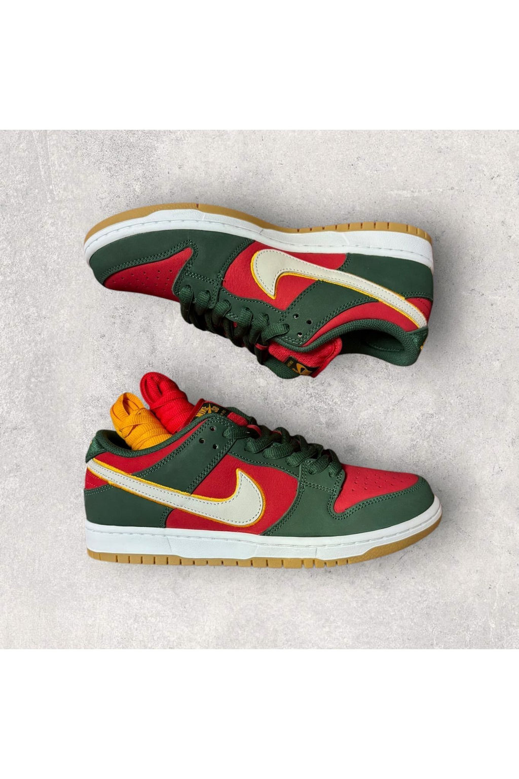 Nike SB Dunk Low Pro PRM SEATTLE SUPERSONICS