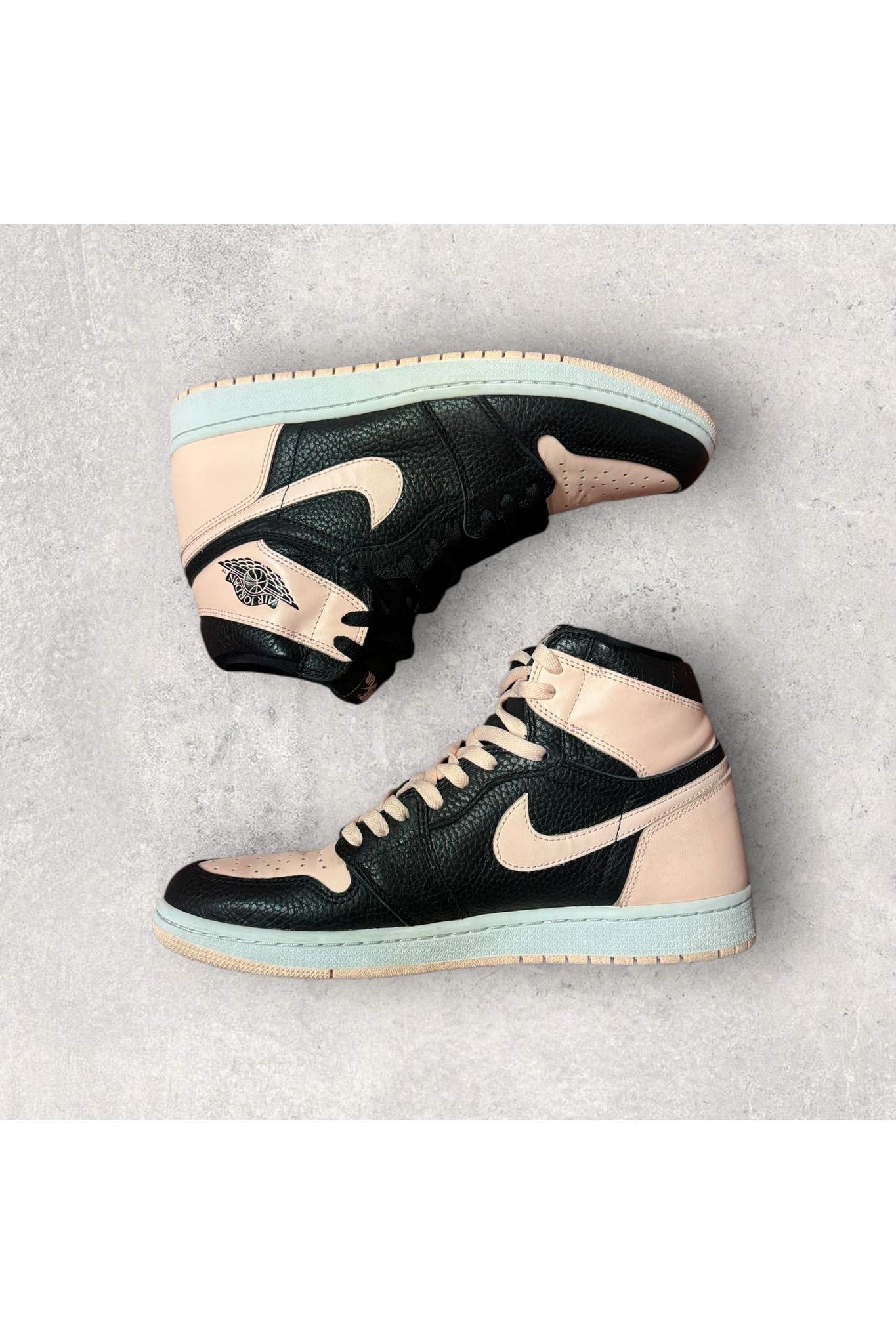 Jordan 1 Retro High BLACK CRIMSON TINT