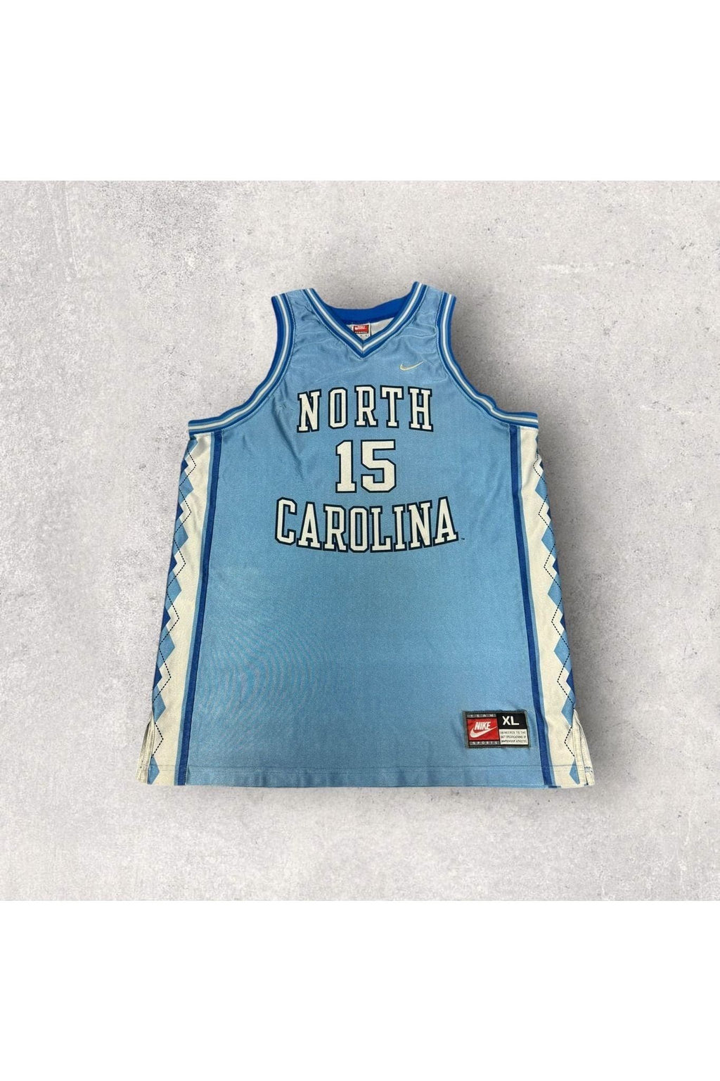 Vintage Team Nike North Carolina #15 Basketball Jersey- XL