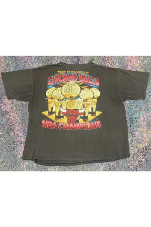 Vintage 1997 Chicago Bulls 5 Time Champions Tee- XL